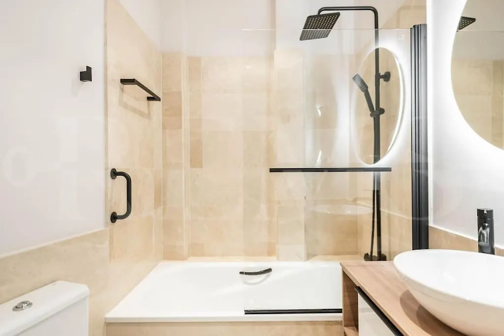 Stay And Support - Charitable Apartments By Rems Malaga